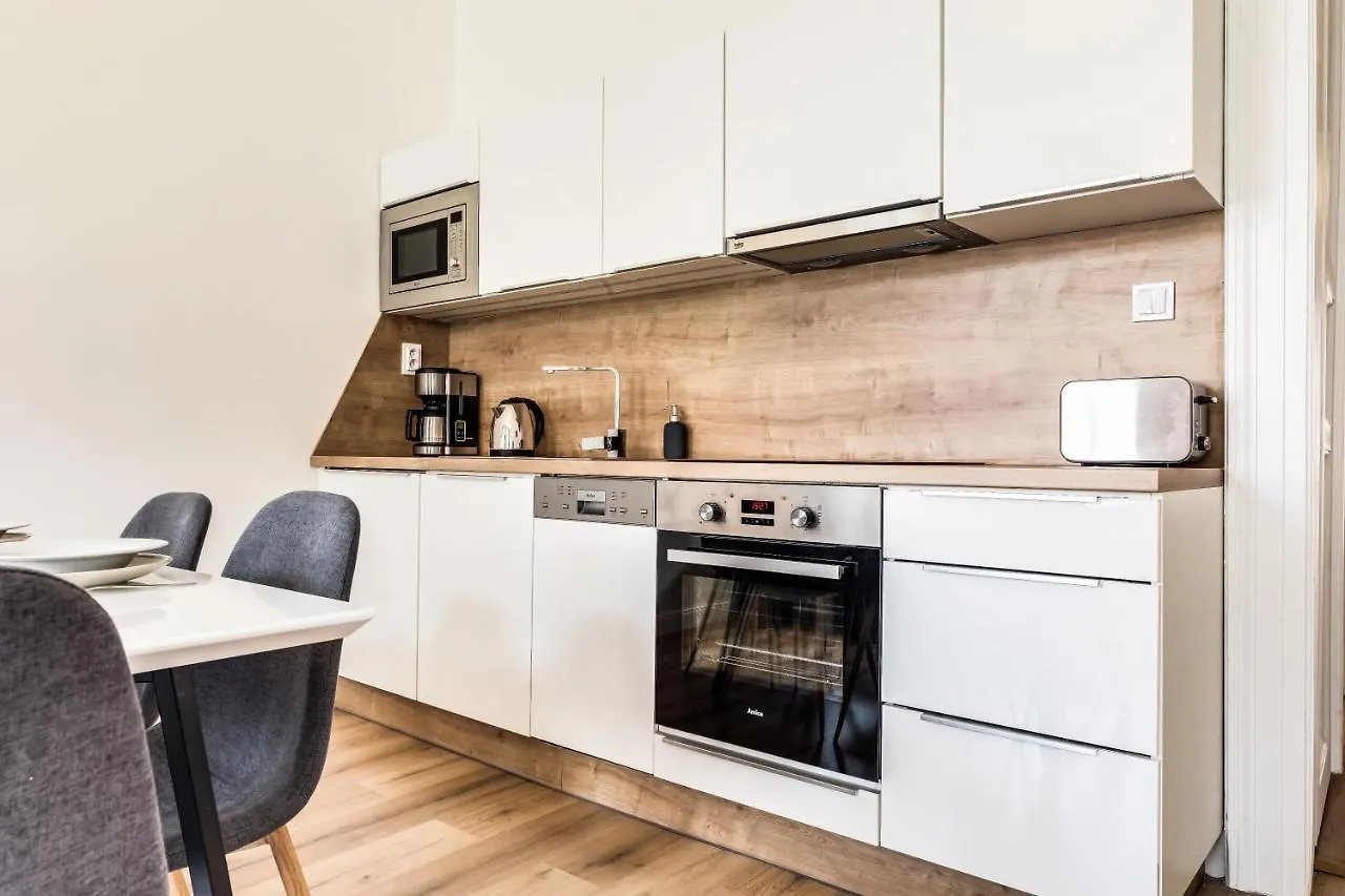 Charles Bridge - 3 Bedroom Apartment - Old Town Prag Tjeckien