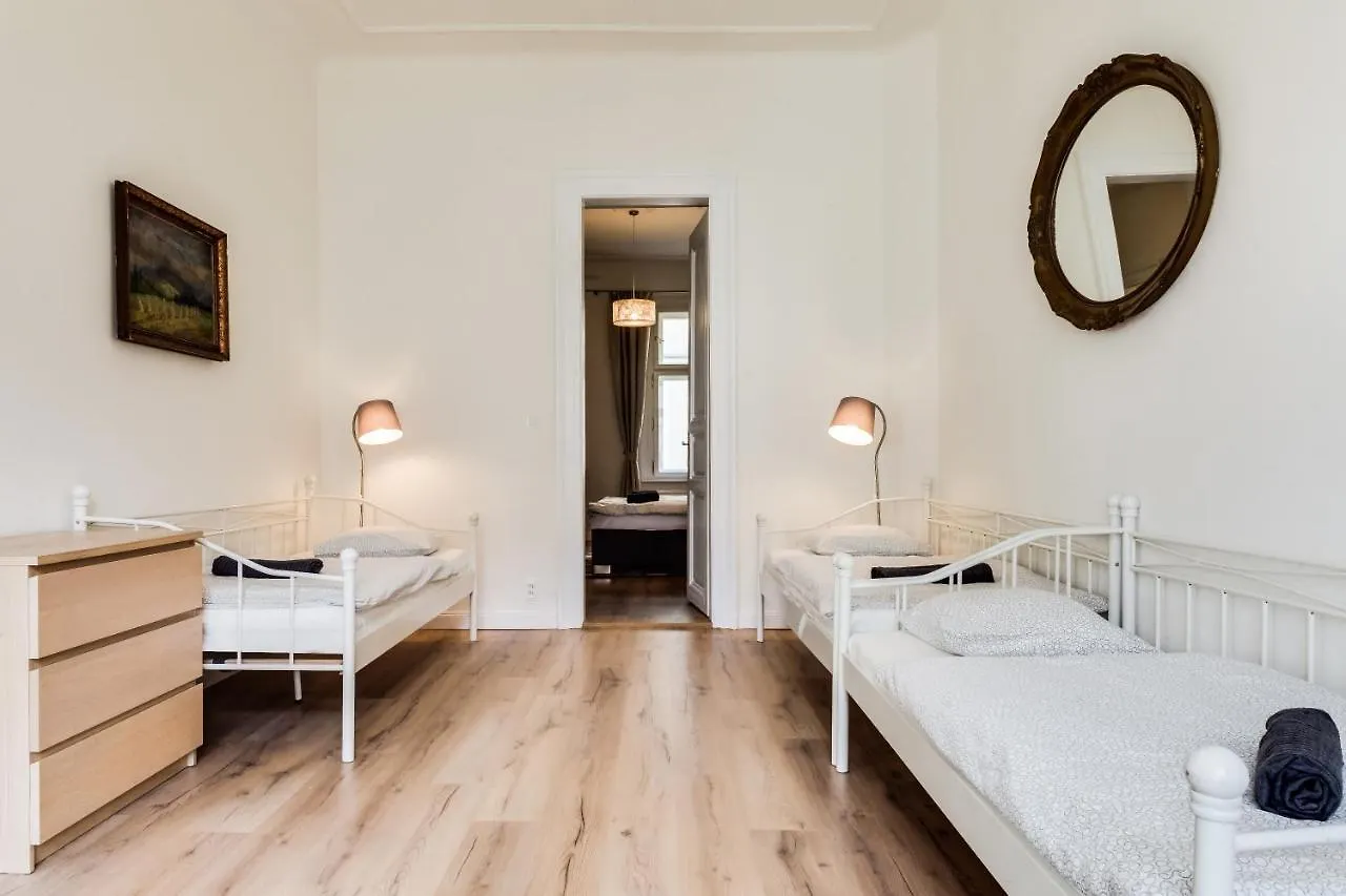 Charles Bridge - 3 Bedroom Apartment - Old Town Prag 0*,